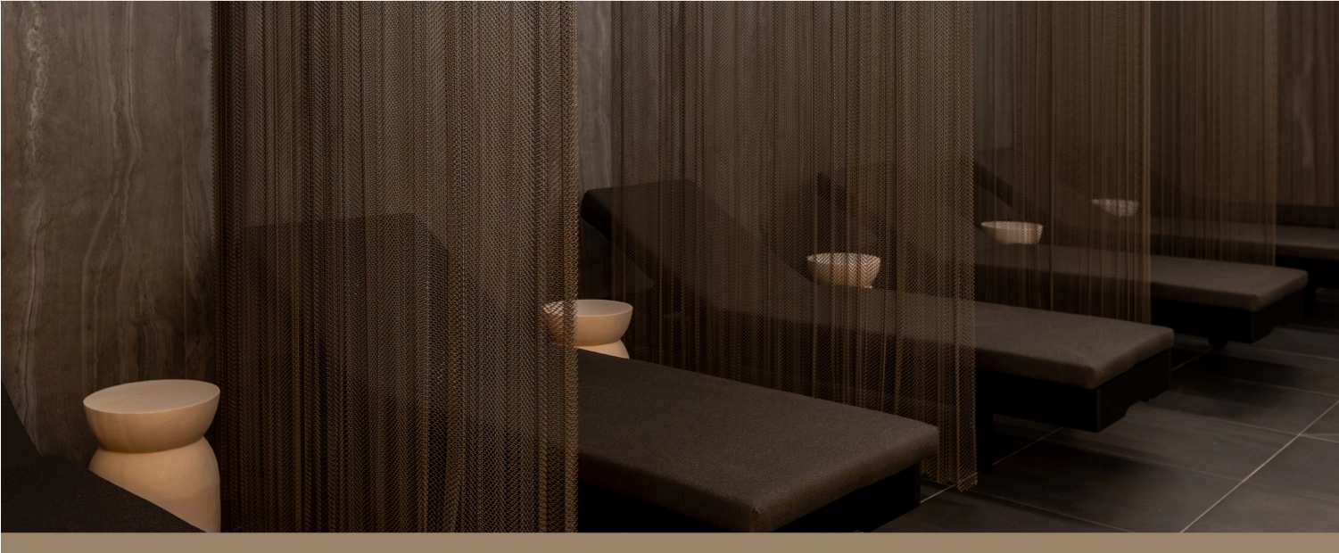 Przepierzenia z siatki w hotelu Radisson Blu